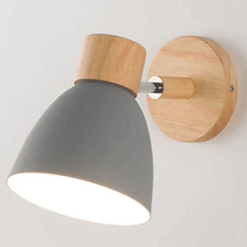 ChromaWood Træfarvet Væglampe - Skandinavisk Design, Justerbar Farver og Minimalistisk Belysning