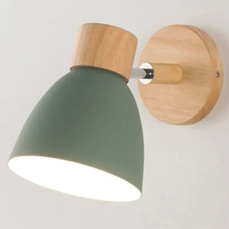 ChromaWood Træfarvet Væglampe - Skandinavisk Design, Justerbar Farver og Minimalistisk Belysning