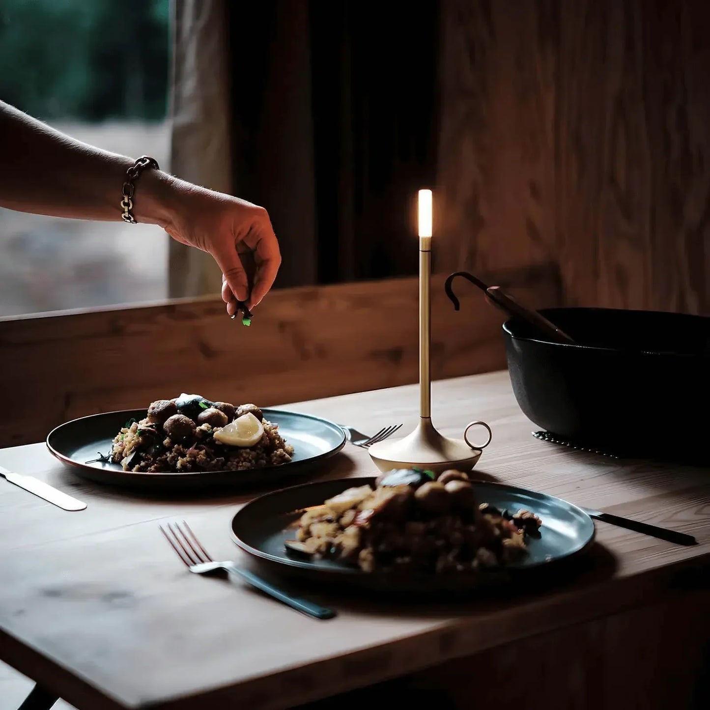 Nordic Candlestick Light – Hvor Nordisk Rustik Charme Møder Moderne Elegance