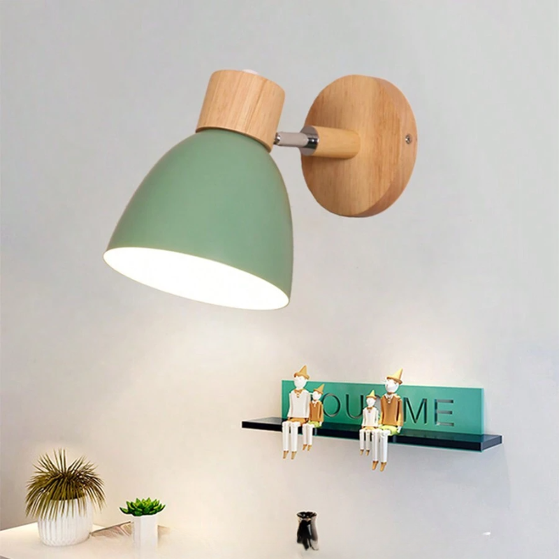 ChromaWood Træfarvet Væglampe - Skandinavisk Design, Justerbar Farver og Minimalistisk Belysning