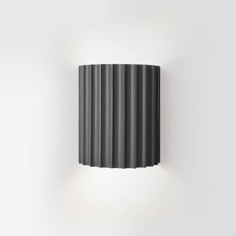 GleamEdge Moderne Væglampe – Kunstnerisk Harpiksdesign med LED Teknologi for Stilfuld Belysning