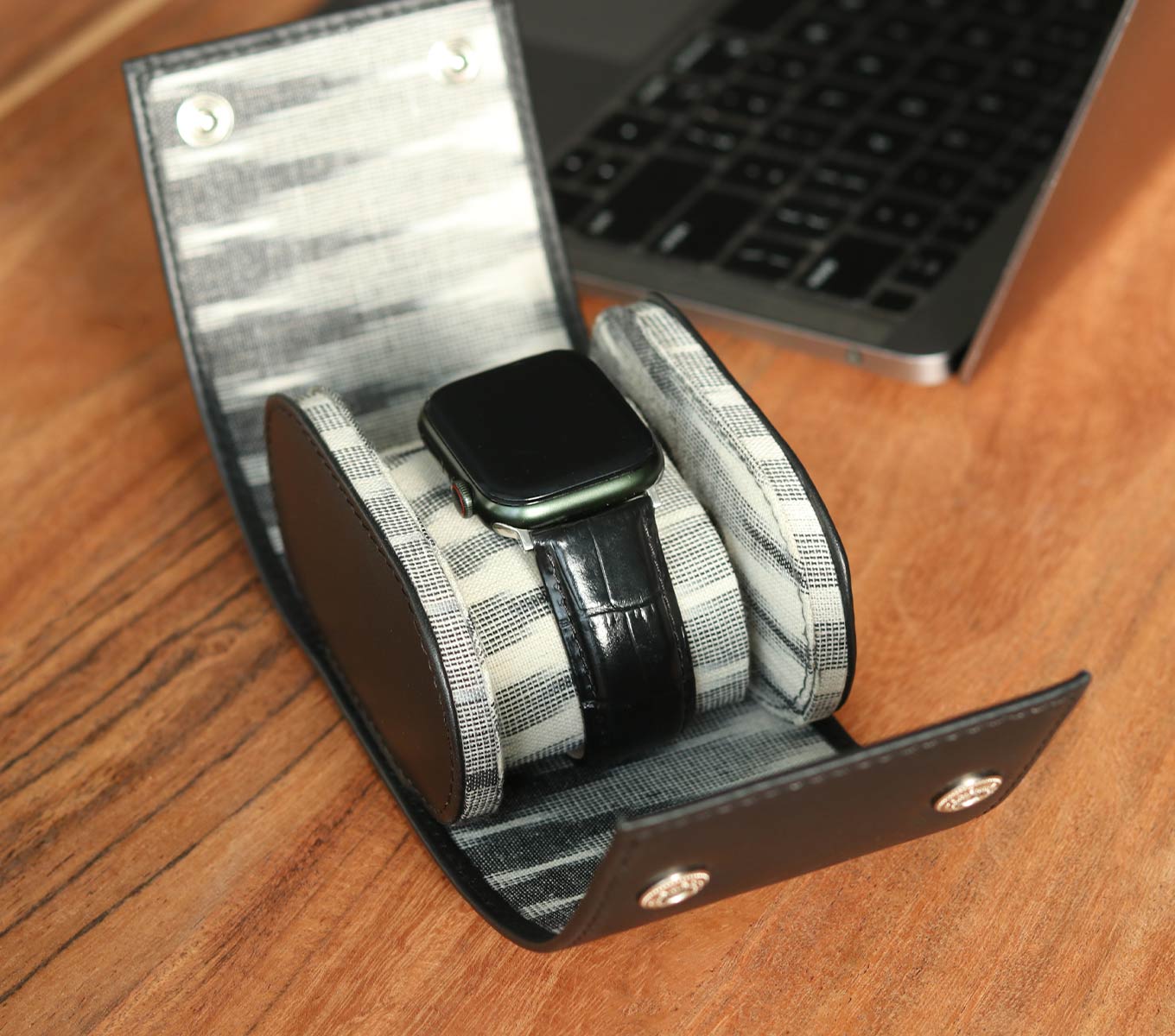 Læderrem til Apple Watch 44/45mm – Eksklusiv Urrem fra Selviz