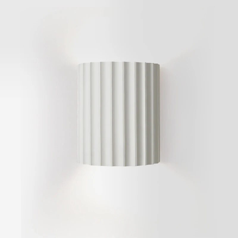 GleamEdge Moderne Væglampe – Kunstnerisk Harpiksdesign med LED Teknologi for Stilfuld Belysning