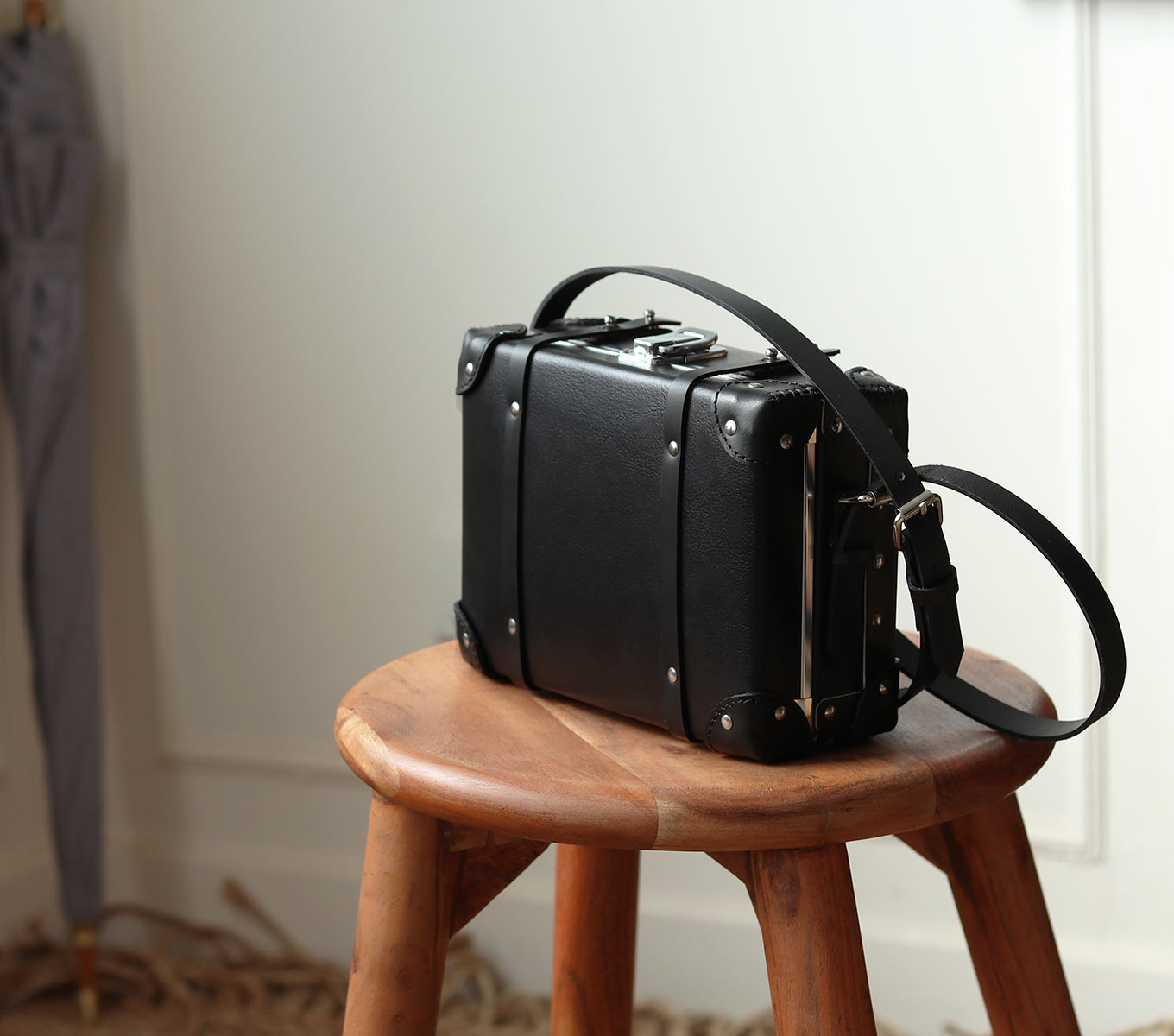 Læder Skuldertaske Dame – Mini Steamer Sling fra Selviz
