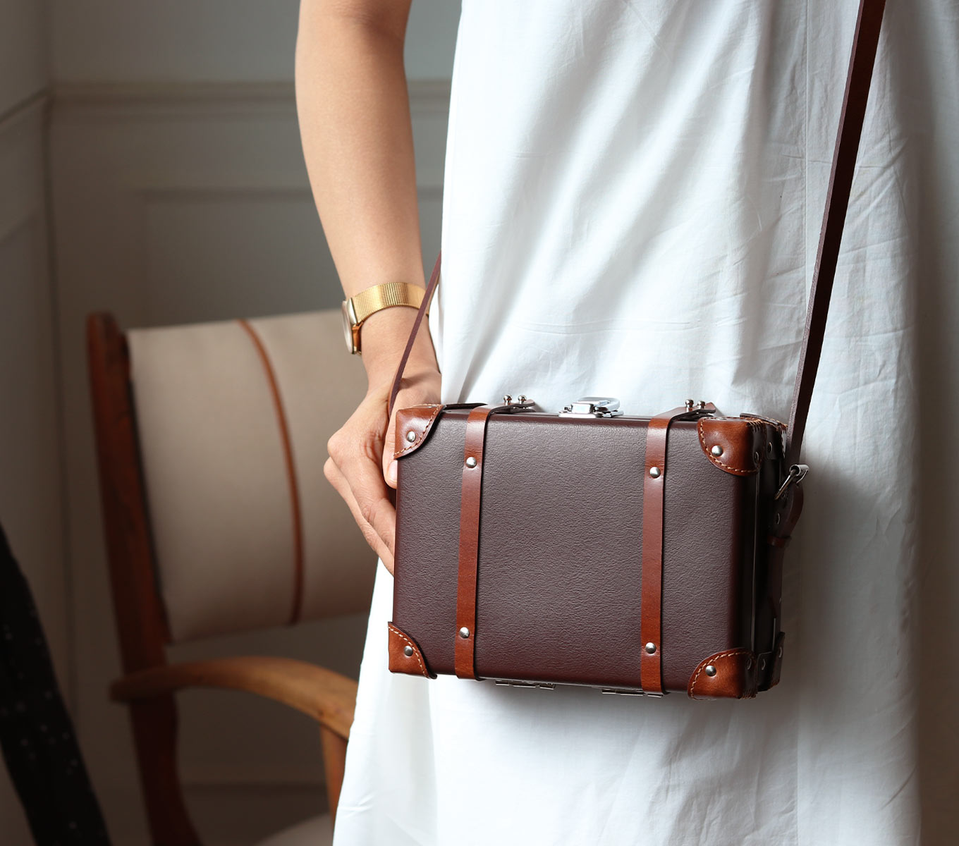 Læder Skuldertaske Dame – Mini Steamer Sling fra Selviz
